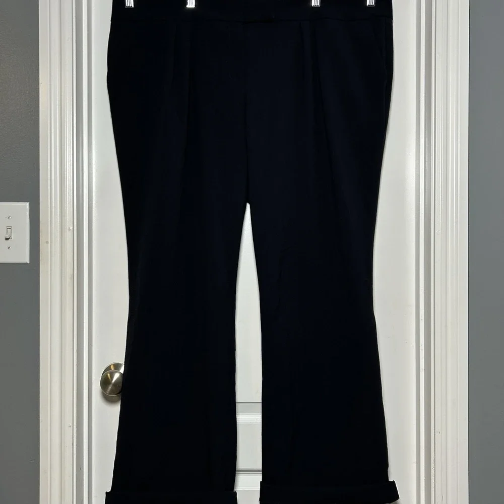 Tahari Arthur S. Levine Black Cuffed Hem Pleated Bootcut Dress Pants Trousers
